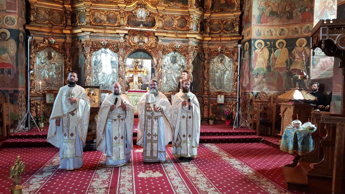 Sfântul Teodosie de la Brazi, cinstit la Catedrala Arhiepiscopală din Roman 153441