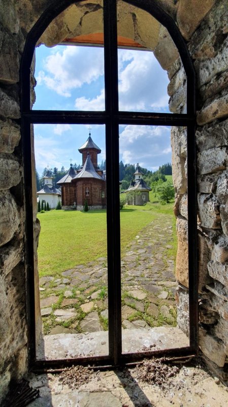 Acasă la Sfântul Daniil Sihastrul 153240