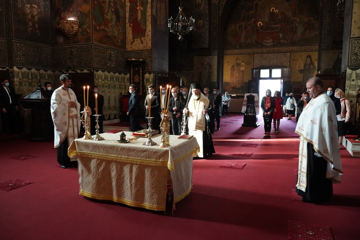 Deschiderea solemnă a cursurilor la Facultatea de Istorie, Filosofie şi Teologie din Galaţi 153700