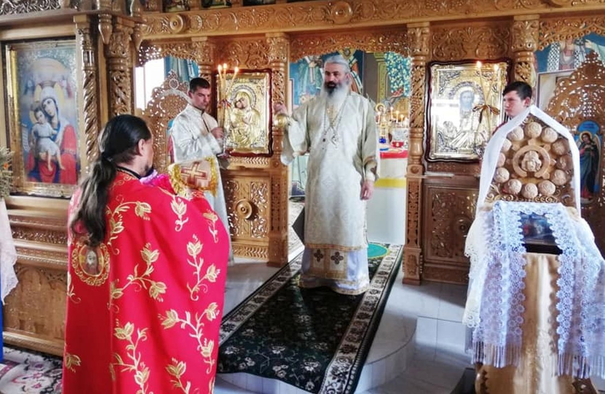 Slujba de praznicul Înălţării Sfintei Cruci, în Eparhia de Bălţi 153827