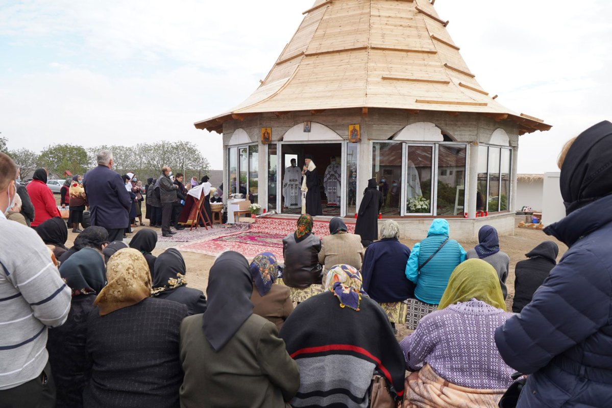Binecuvântare la Schitul „Acoperământul Maicii Domnului” din judeţul Galaţi 154070