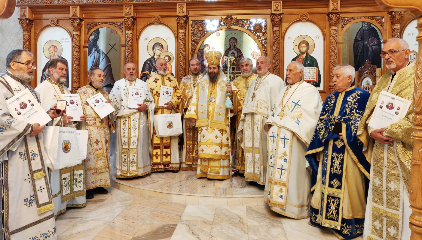 Întâlnire a clericilor pensionari din Protoieria Sector 4 Capitală 154050