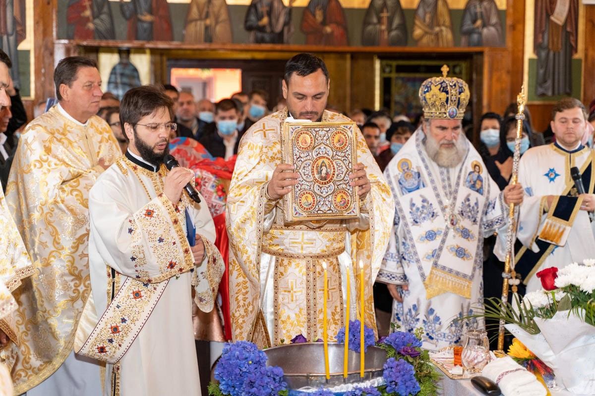 Sărbătoare la metocul chiriarhal de la Valea Budului-Bacău 154055