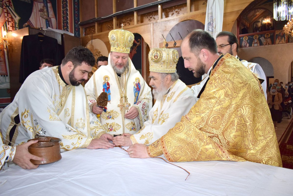 Biserică închinată Sfântului Sava Brancovici în Ineu 154122