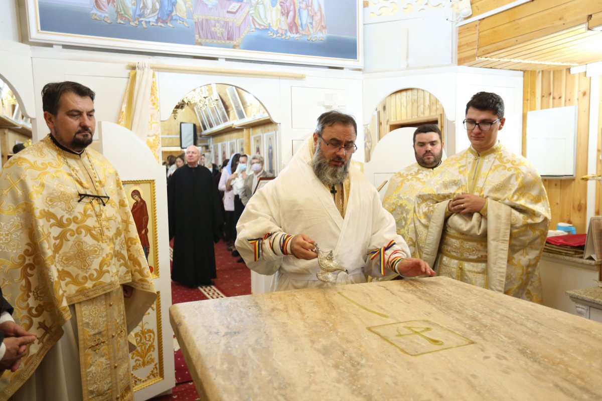 Înnoire și binecuvântare la biserica de lemn din Mărgăritești 154197