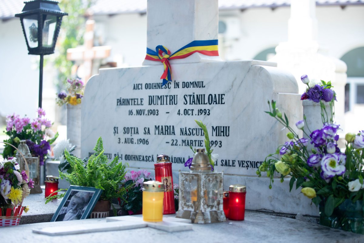 Părintele Dumitru Stăniloae, pomenit la 27 de ani de la trecerea la Domnul 154187