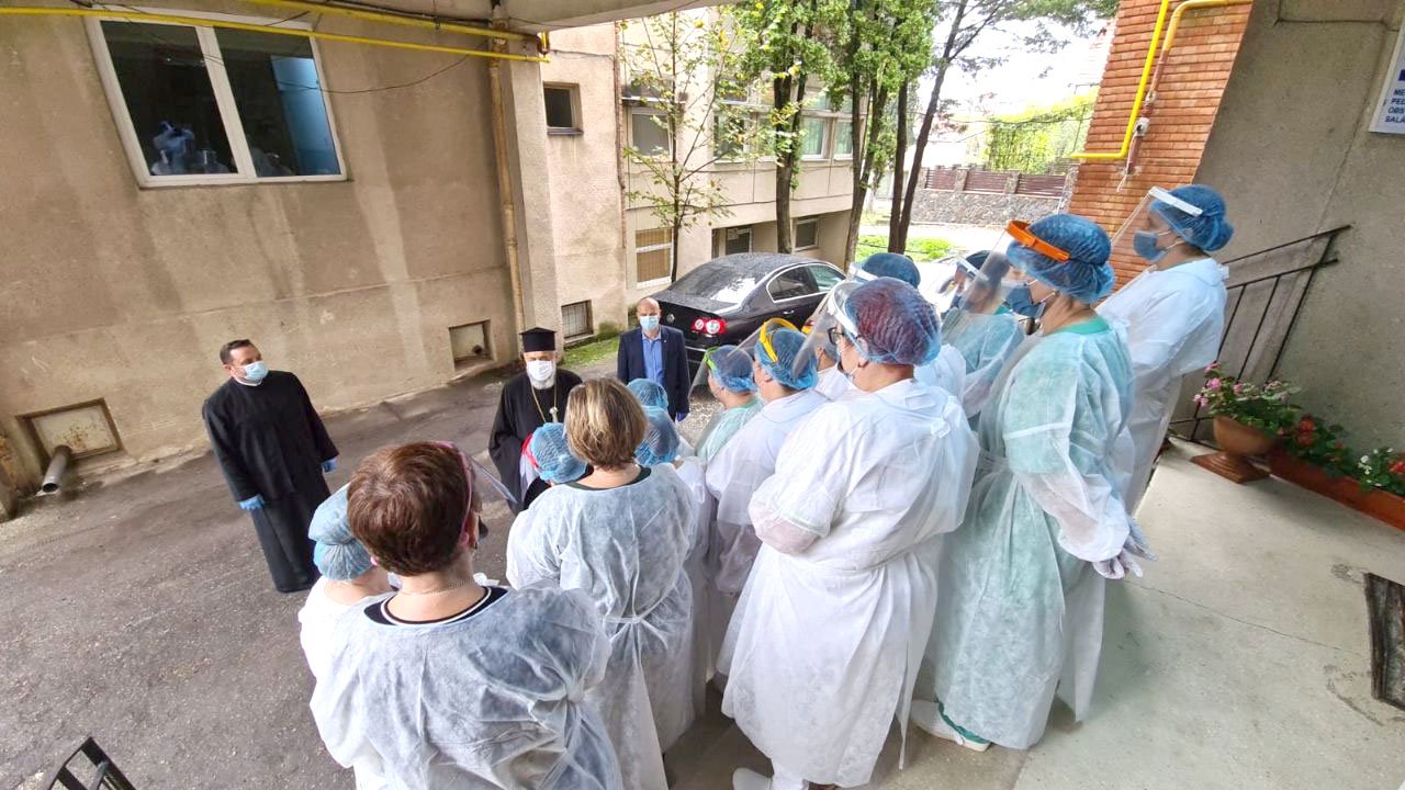 Binecuvântare arhierească la două așezăminte medicale din Ocna Mureş 154386