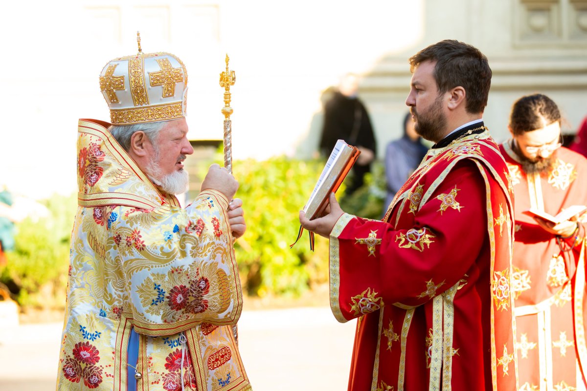 Slujire arhierească la Mănăstirea Antim din Capitală 154685