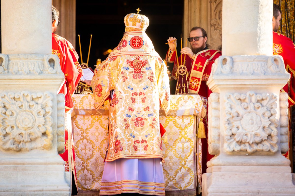 Slujire arhierească la Mănăstirea Antim din Capitală 154693