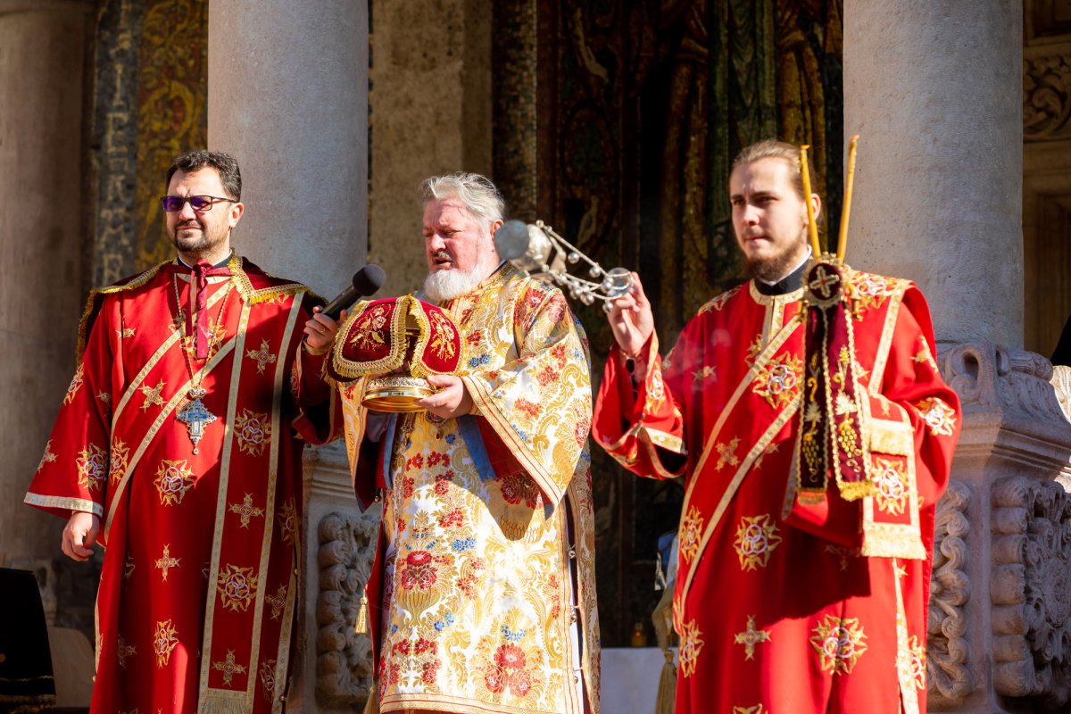 Slujire arhierească la Mănăstirea Antim din Capitală 154708