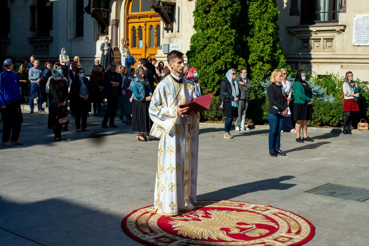 Slujire arhierească la Mănăstirea Antim din Capitală 154712