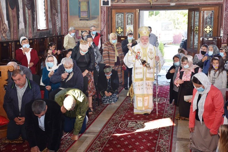 Vizite și binecuvântări arhiereşti la parohii din Muntenia şi Dobrogea 154649