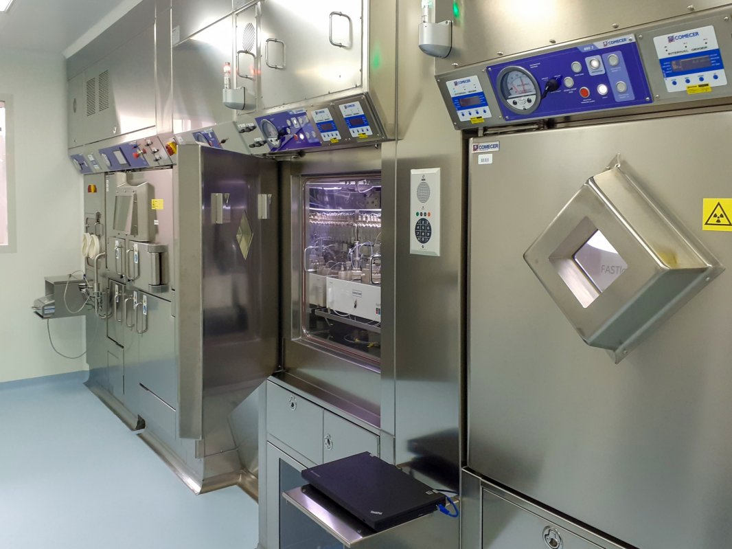 Salvarea icoanelor și a oamenilor prin fizica nucleară 154837