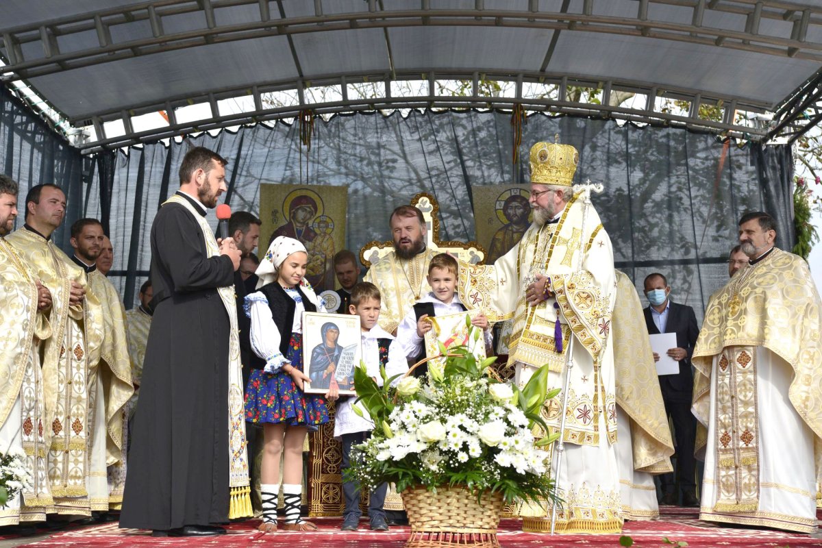 Sărbătoare în comunitatea credincioşilor din Bozânta Mică, Protopopiatul Baia Mare 154806