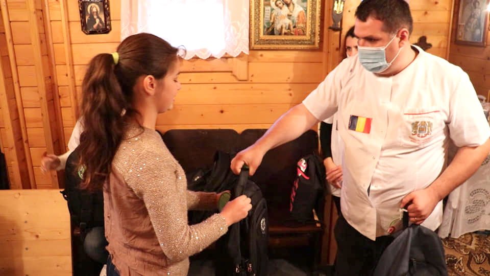 Sprijin pentru 35 de elevi de la voluntarii bucureșteni 154786