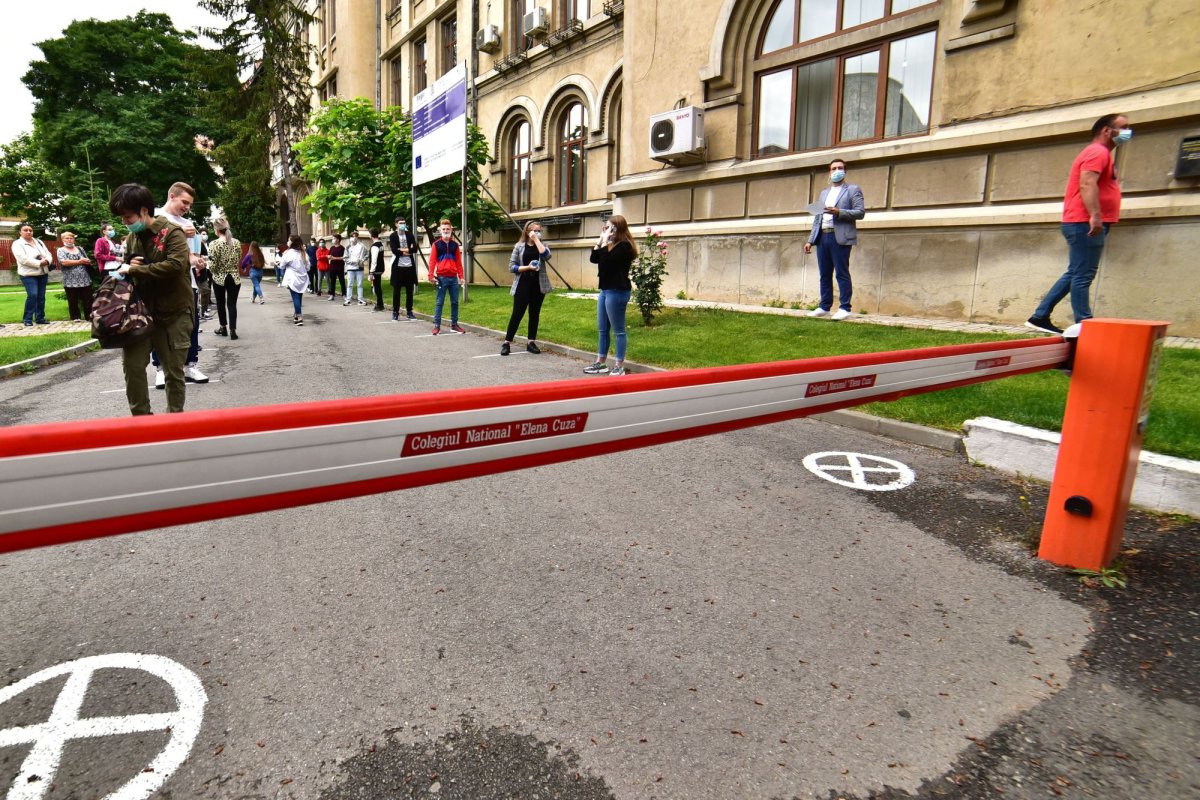 Şcolile pot adopta scenariul roșu doar dacă se impune 154932