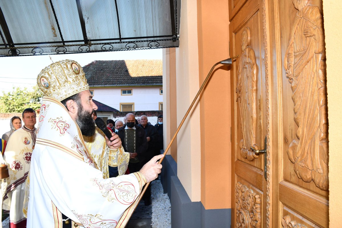 Binecuvântare arhierească la Parohia Rusca din Caraș-Severin 154978