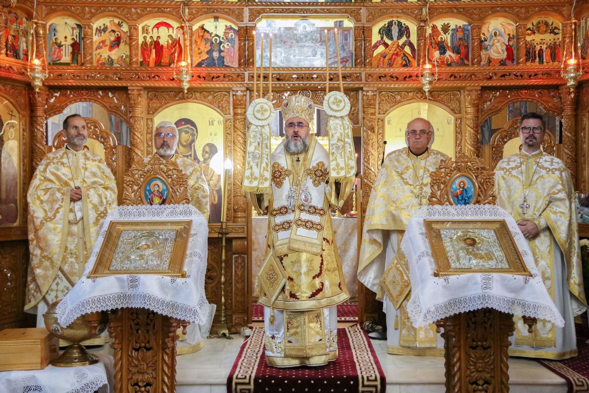 Cinstirea Cuvioasei Parascheva în Mitropolia Munteniei şi Dobrogei 154994