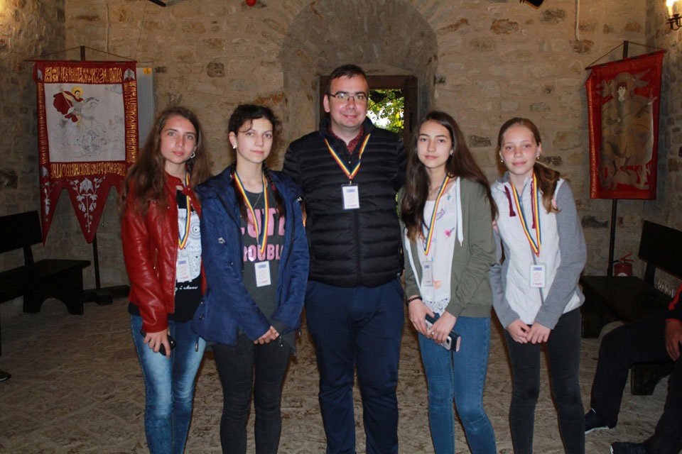 „Omul care dăruiește, bucurie primește” 155055