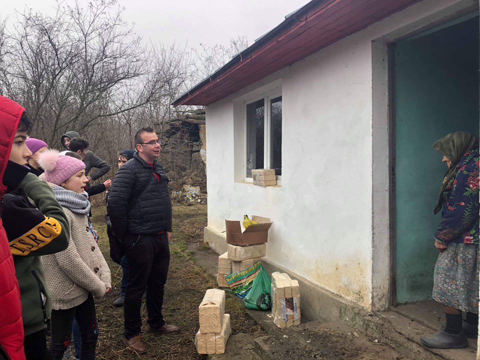 „Omul care dăruiește, bucurie primește” 155064