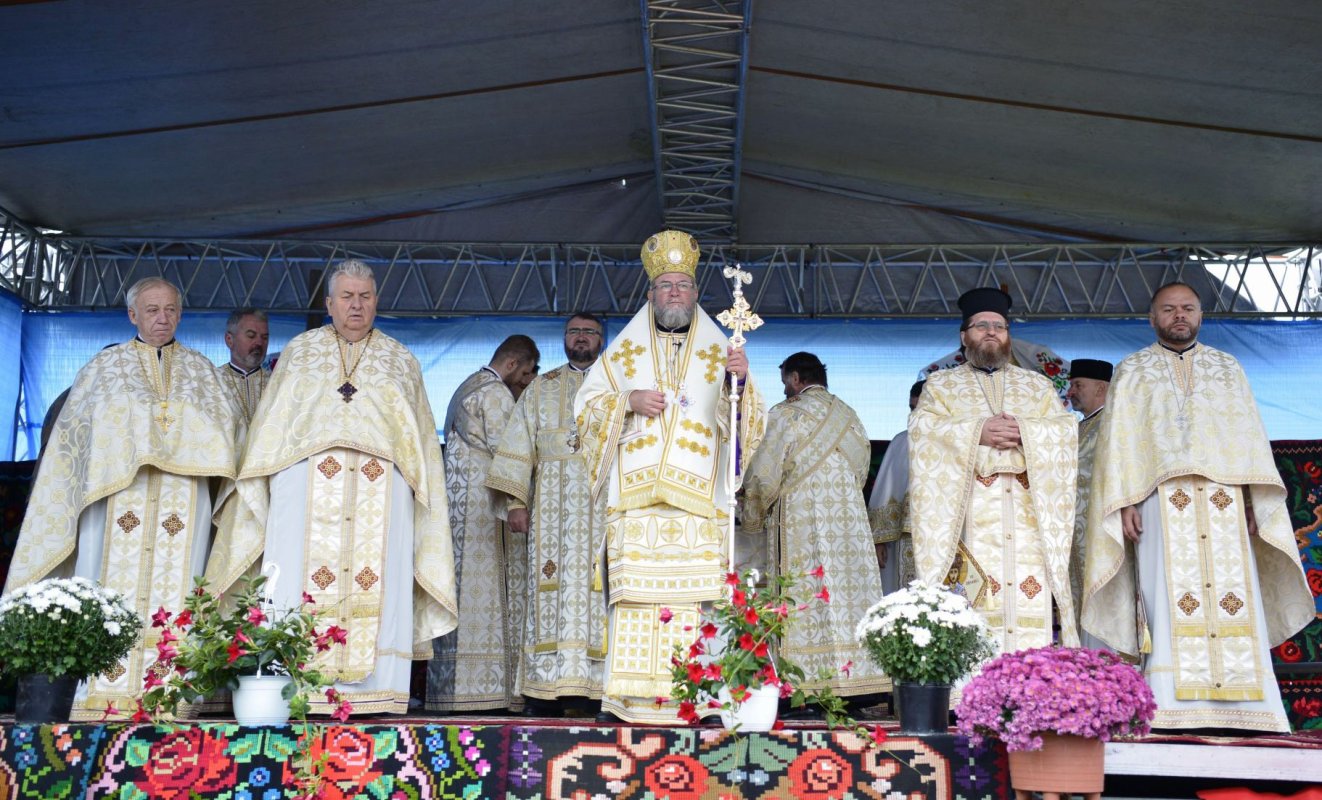 Sărbătoare în Parohia Vicea, Maramureş 155245