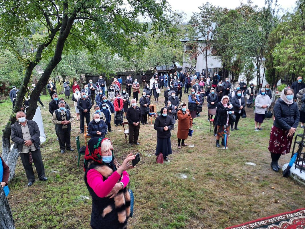 Binecuvântare arhierească pentru credincioşii din localitatea vasluiană Crâng 155358