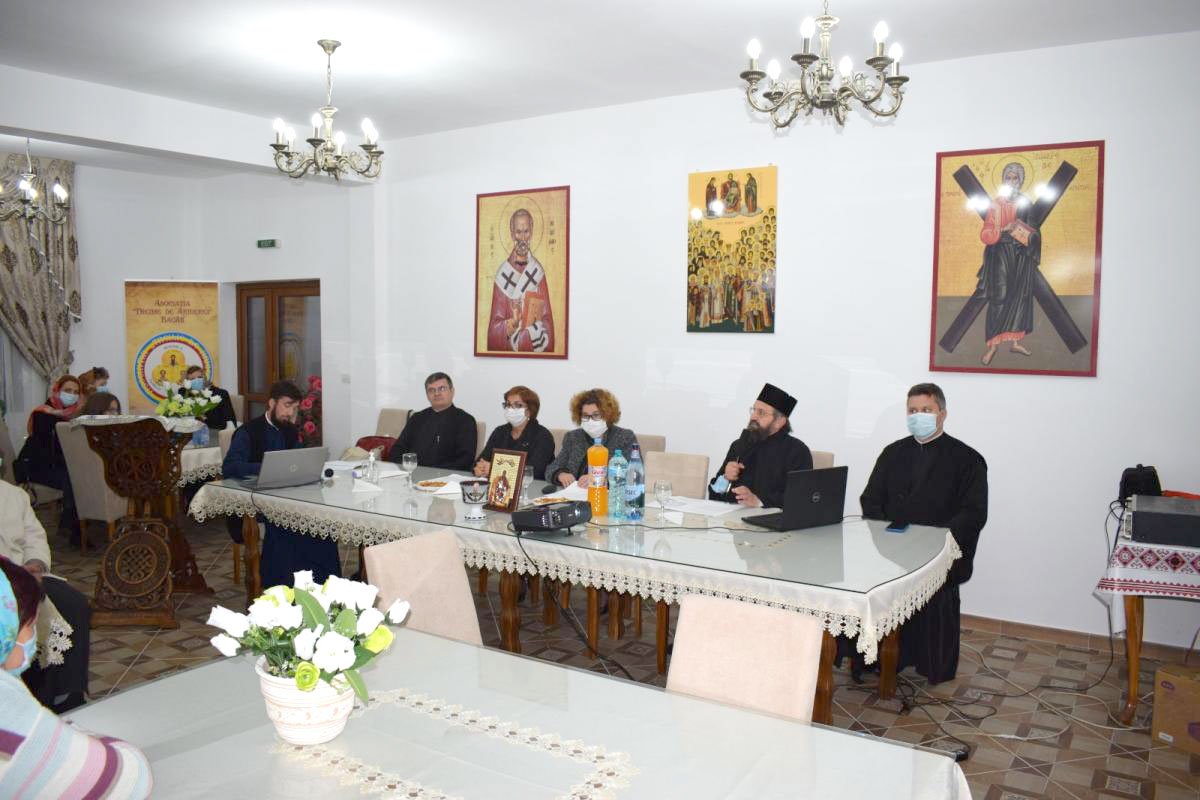 Conferinţă despre rolul igienei şi al nutriţiei în prevenirea şi tratarea virozelor 155419