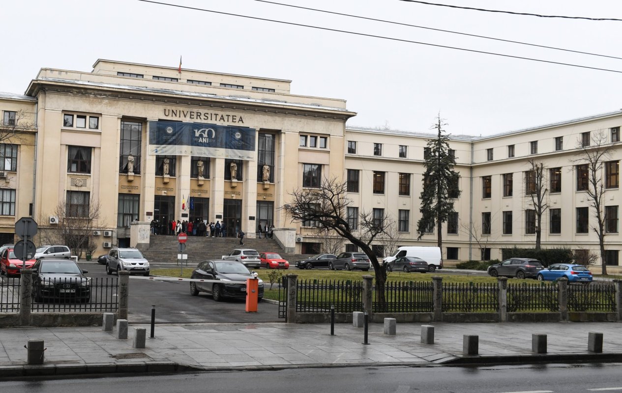 Doar ore on-line la Universitatea București 155503