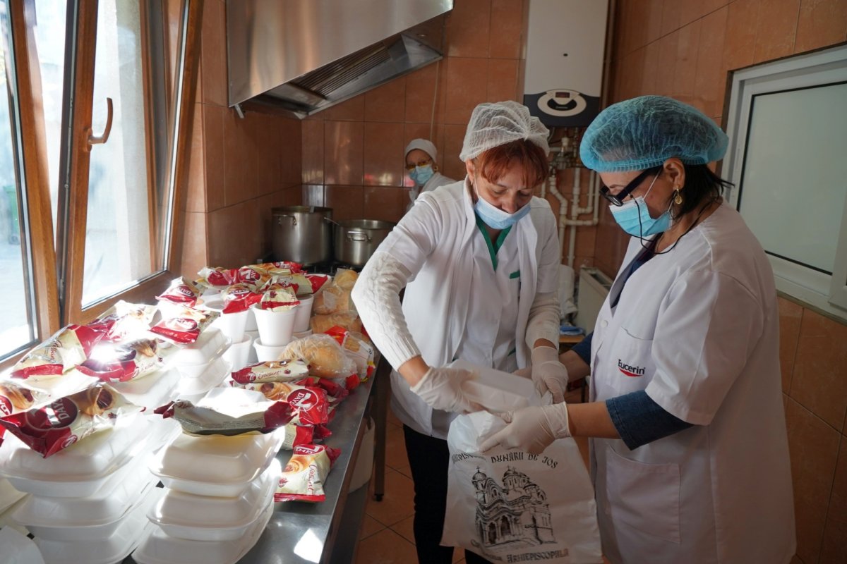 Daruri pentru copii la Centrul social „Sfânta Filofteia” din Brăila 155520