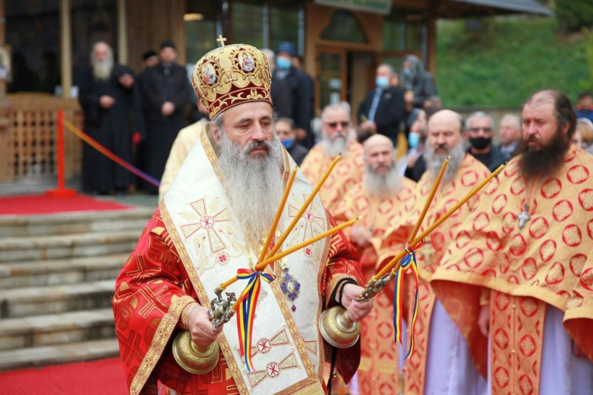 Hramul Mănăstirii Pângăraţi 155974