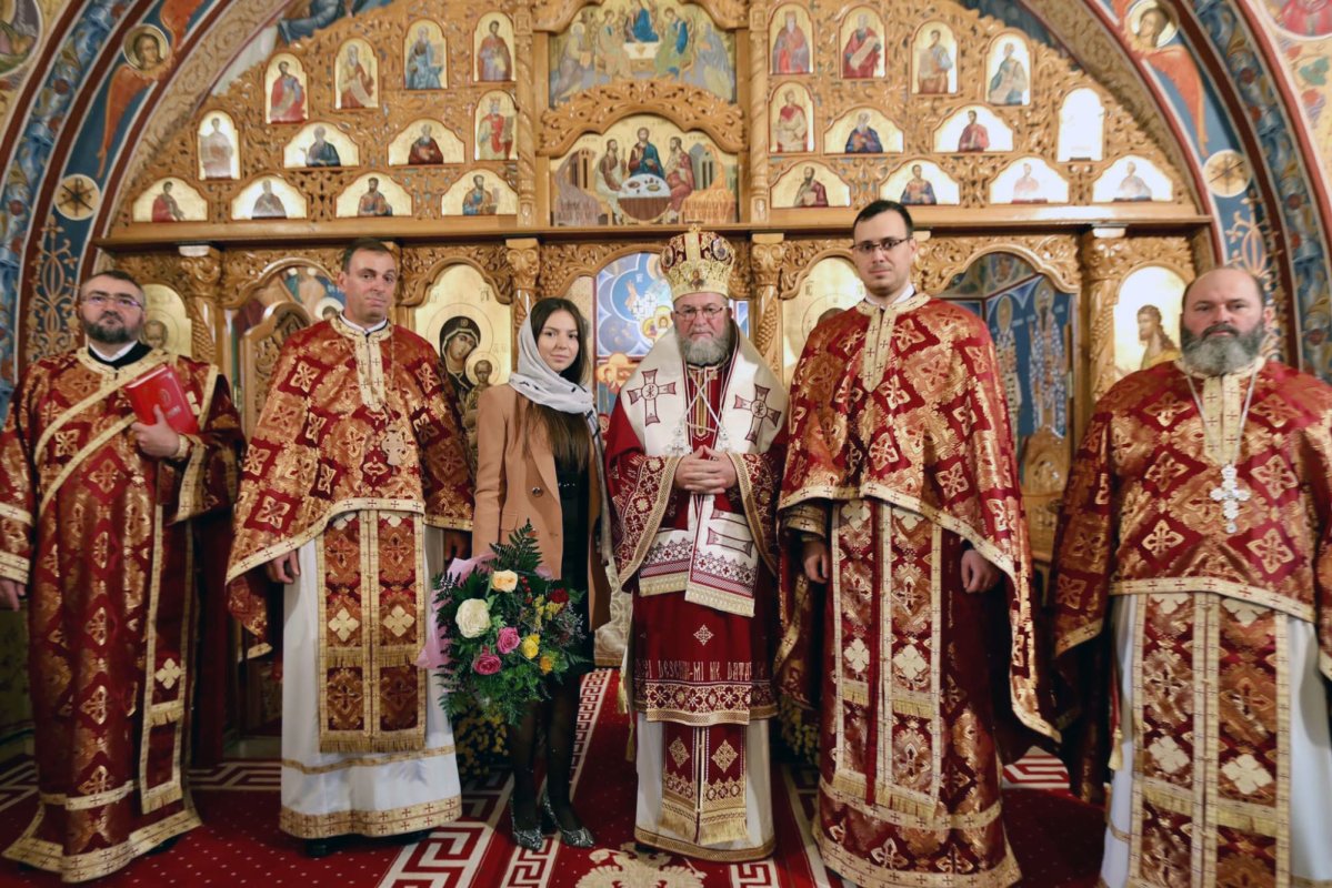 Slujiri arhiereşti în Baia Mare 156010