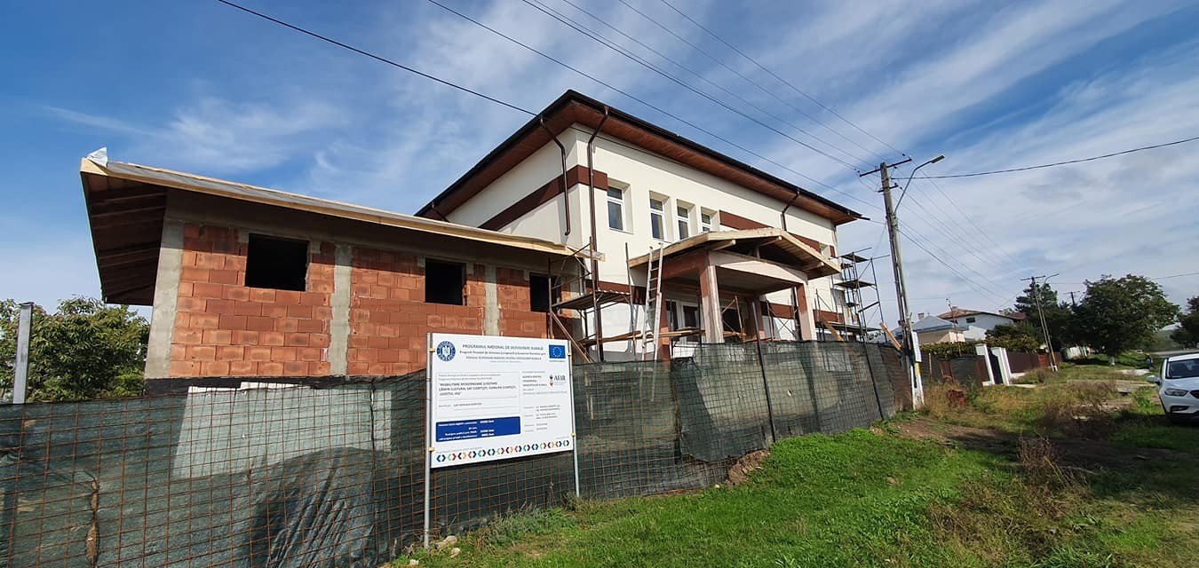 O familie de preot a schimbat faţa comunei în care trăieşte  156092