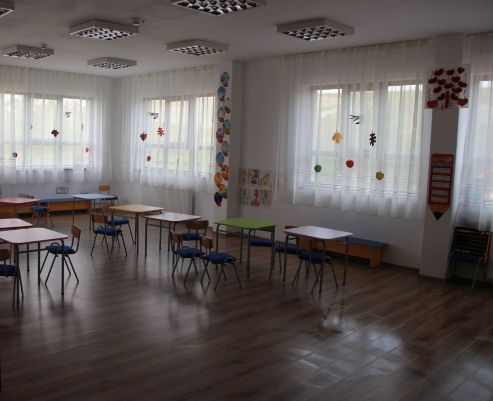 O familie de preot a schimbat faţa comunei în care trăieşte  156106