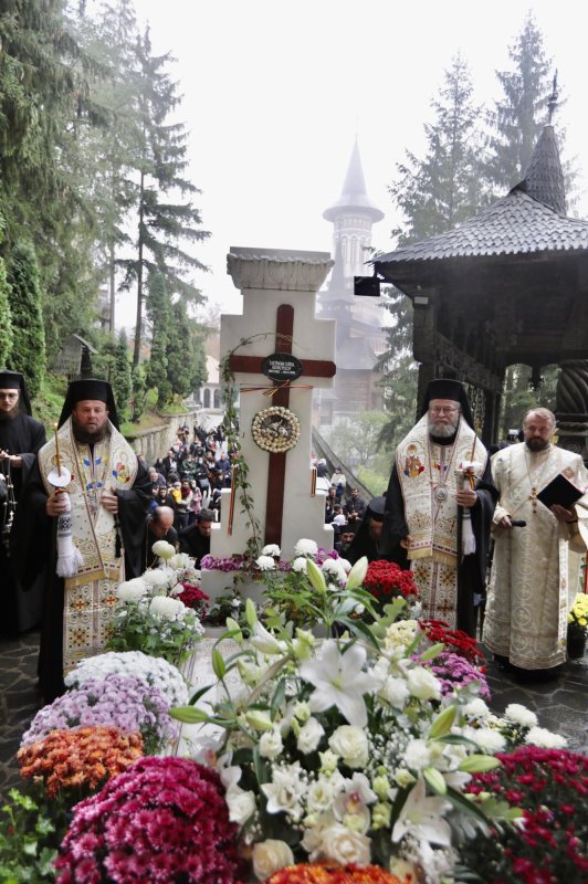 Pomenirea Arhiepiscopului Justinian la Mănăstirea Rohia 156339