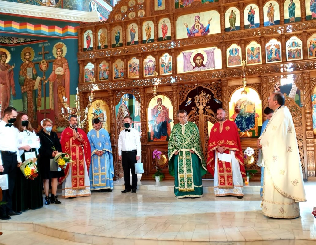 Aniversarea unui cor parohial din Arhiepiscopia Aradului 156483