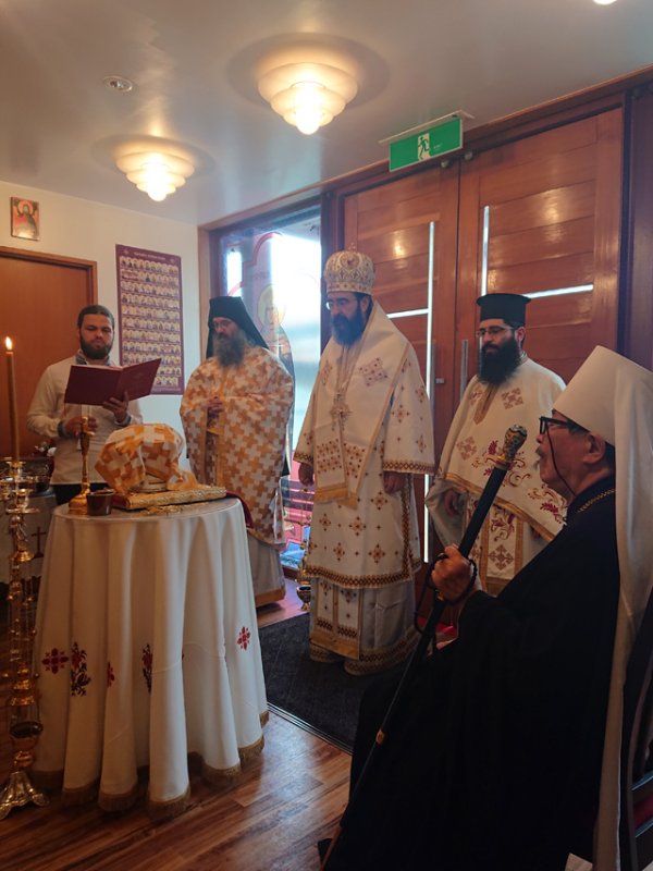 Biserica românească din Tokyo a primit veşmântul sfinţeniei 156756