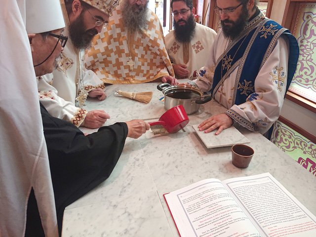 Biserica românească din Tokyo a primit veşmântul sfinţeniei 156757