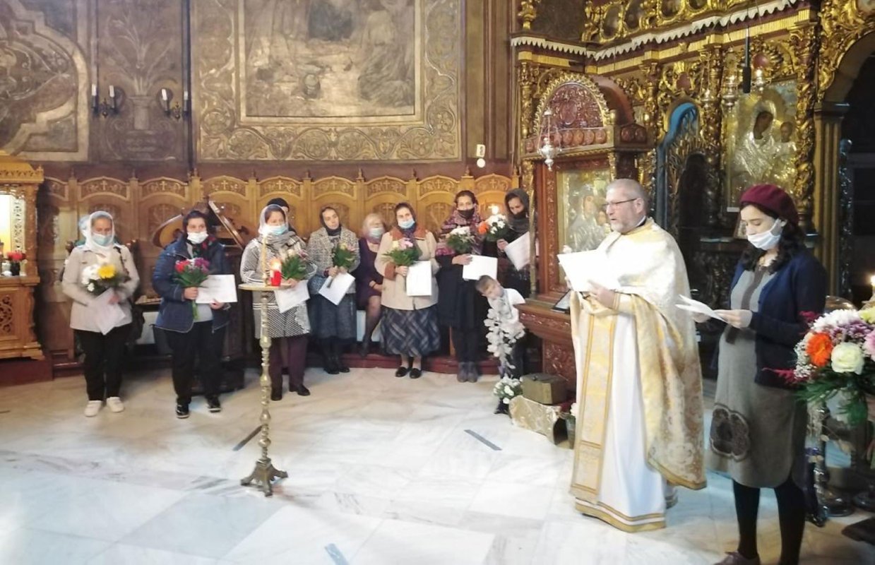 Eveniment dedicat mamelor cu mulţi copii la Iaşi  156773