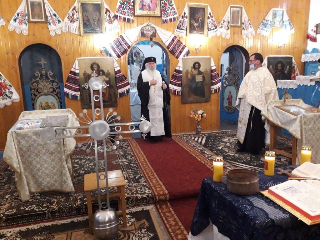 Cruce nouă pentru biserica parohiei timişene Berecuța 156954