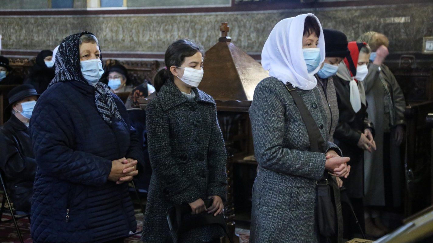 Hram la Biserica „Sfinții Arhangheli Mihail și Gavriil” din cartierul sibian Trei Stejari 156966