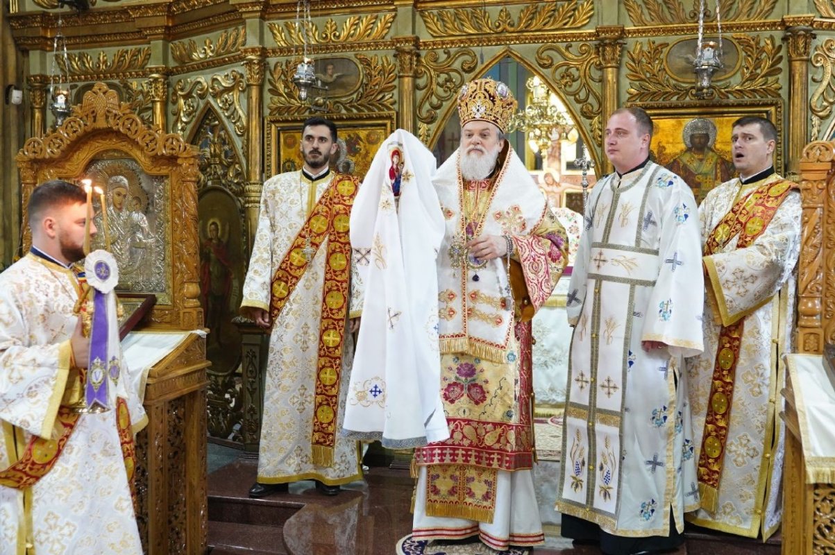 Hramul Mănăstirii „Sfinții Voievozi” din Slobozia, județul Ialomița 156961