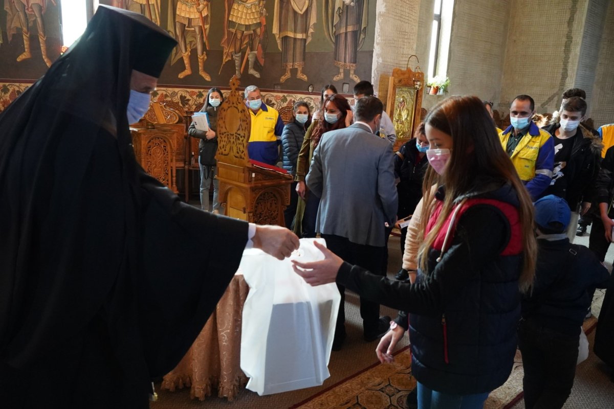 Tablete pentru elevi și ajutoare pentru persoane nevoiașe  157082