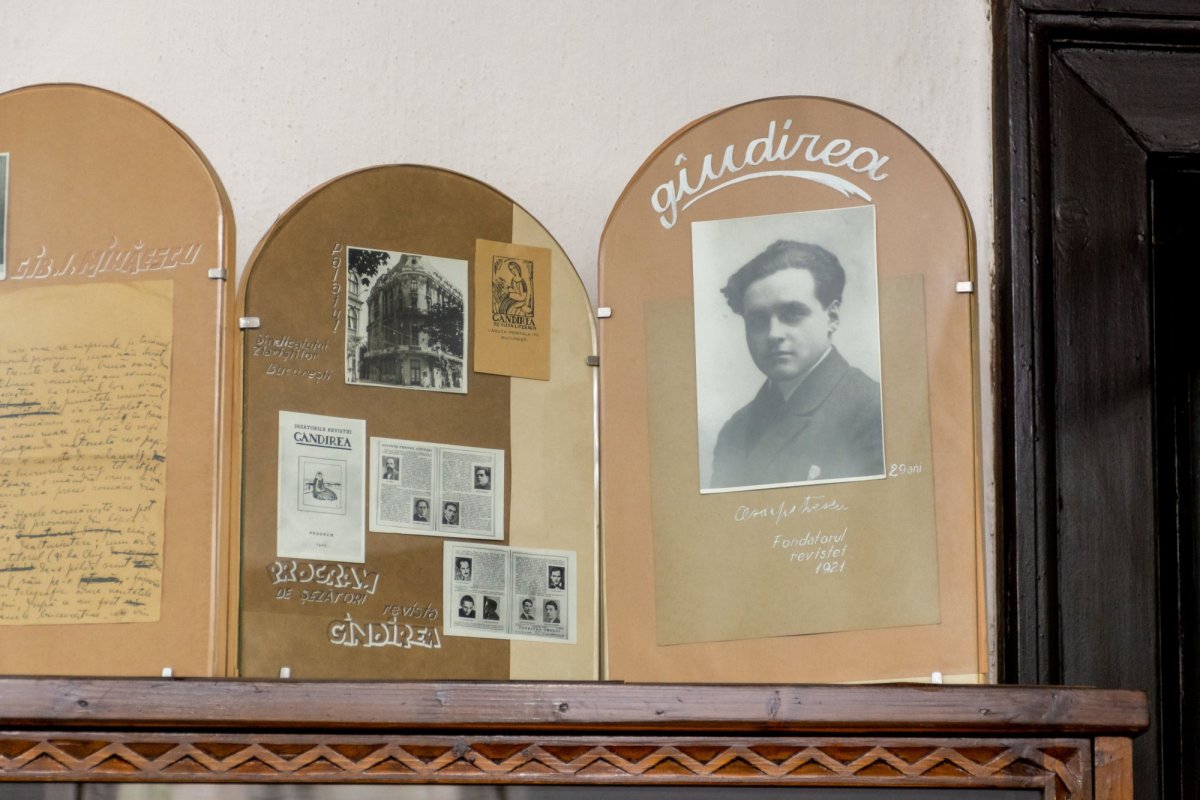 Universul plin de cărţi al lui Cezar Petrescu 157246