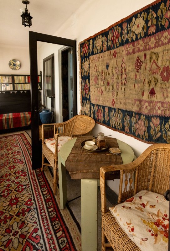 Universul plin de cărţi al lui Cezar Petrescu 157251