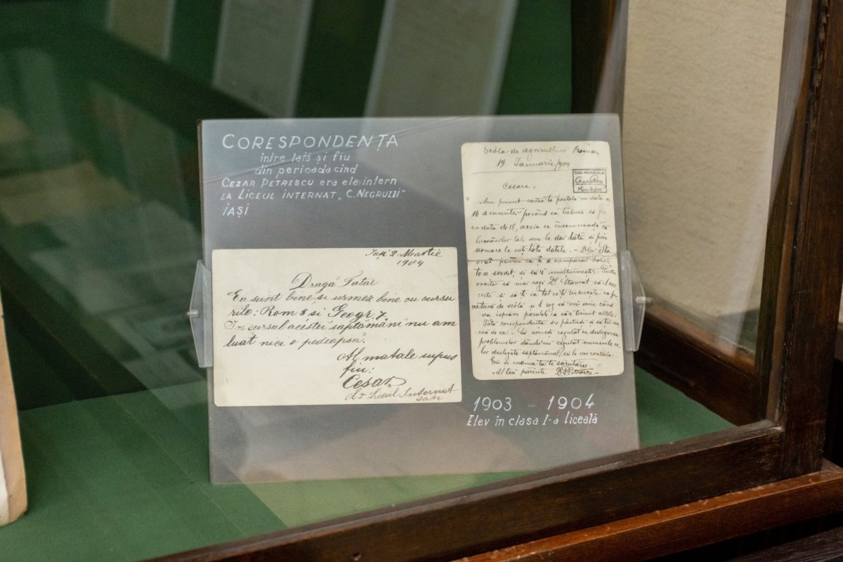 Universul plin de cărţi al lui Cezar Petrescu 157253