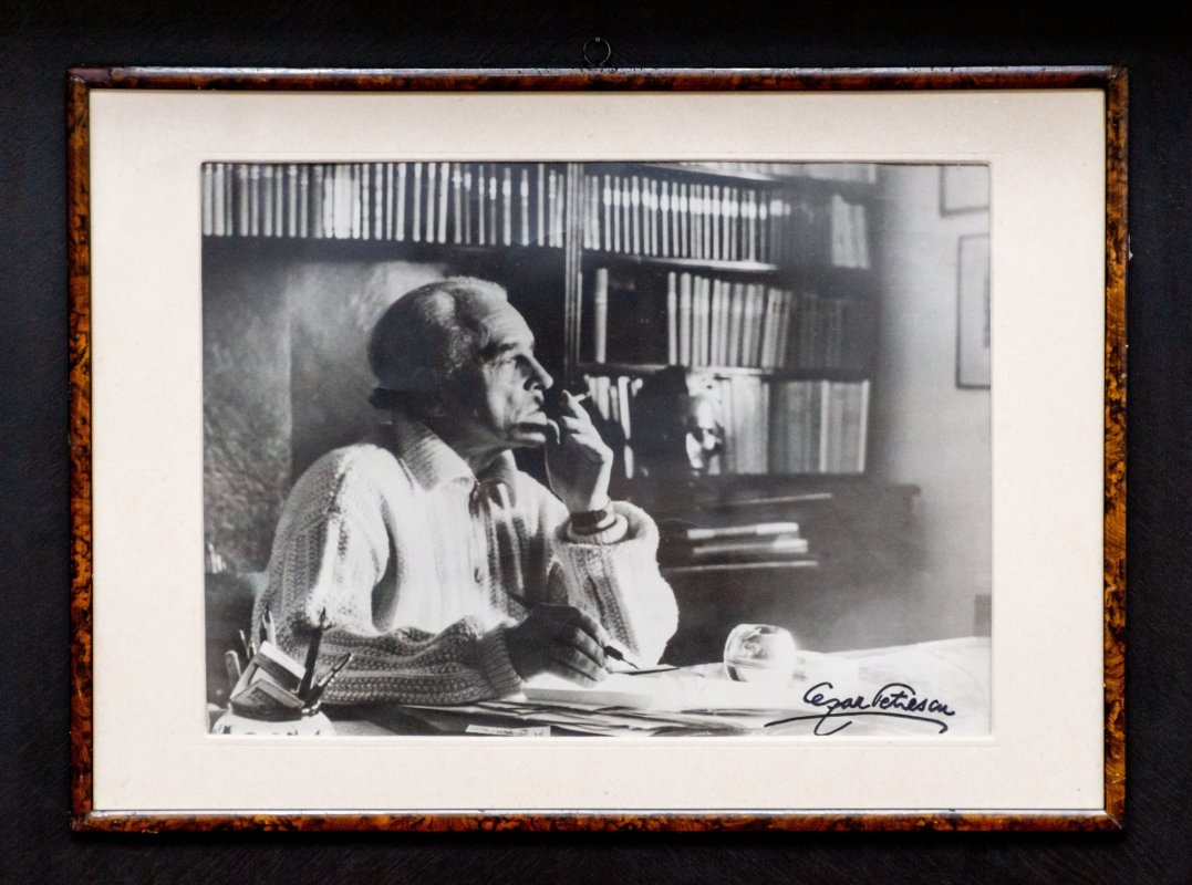 Universul plin de cărţi al lui Cezar Petrescu 157256