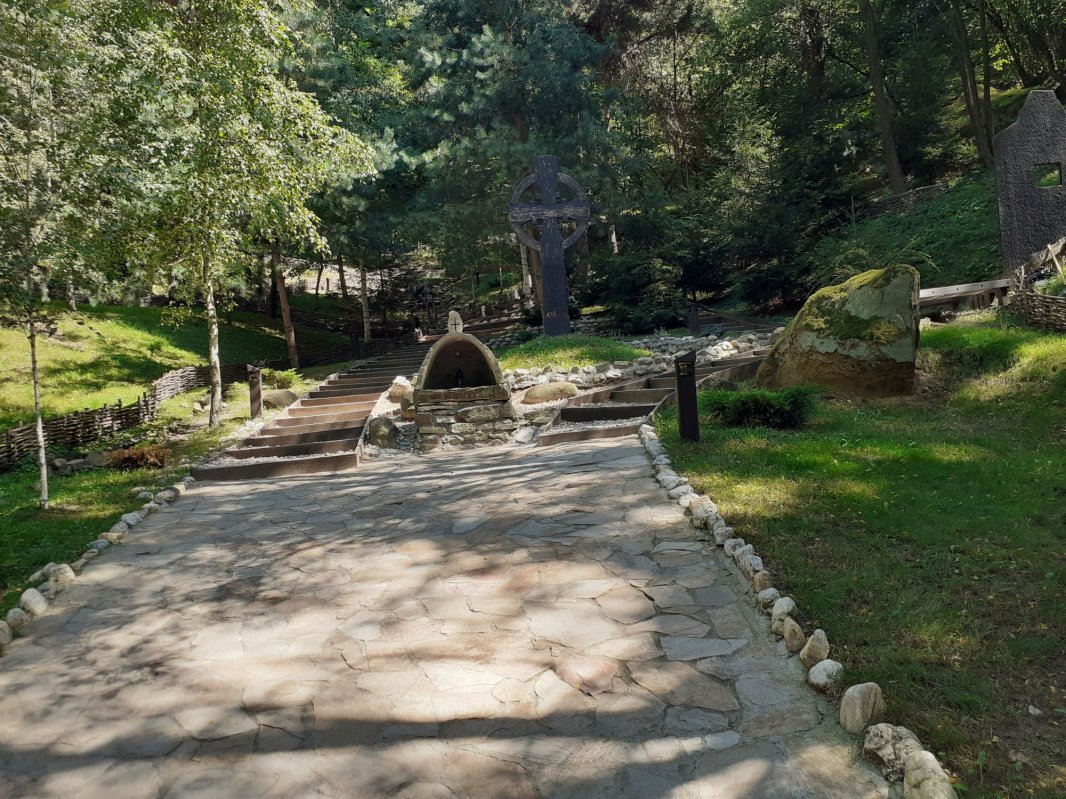 Lumina care pătrunde și sub pământ 157422