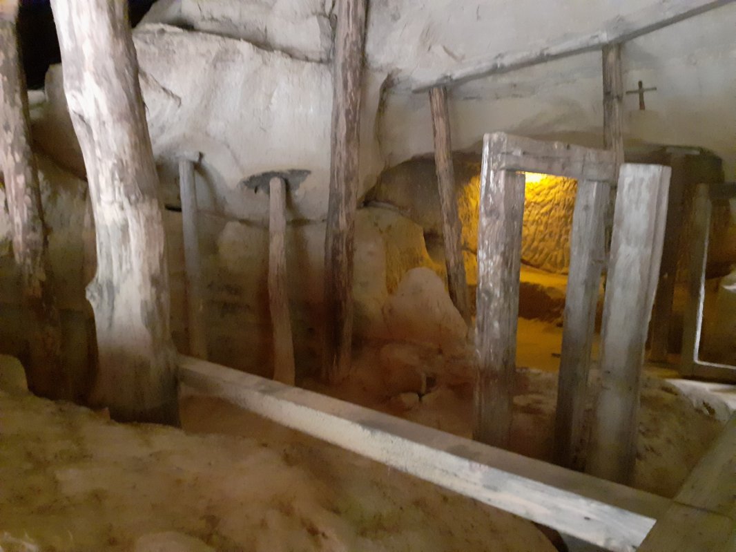 Lumina care pătrunde și sub pământ 157436