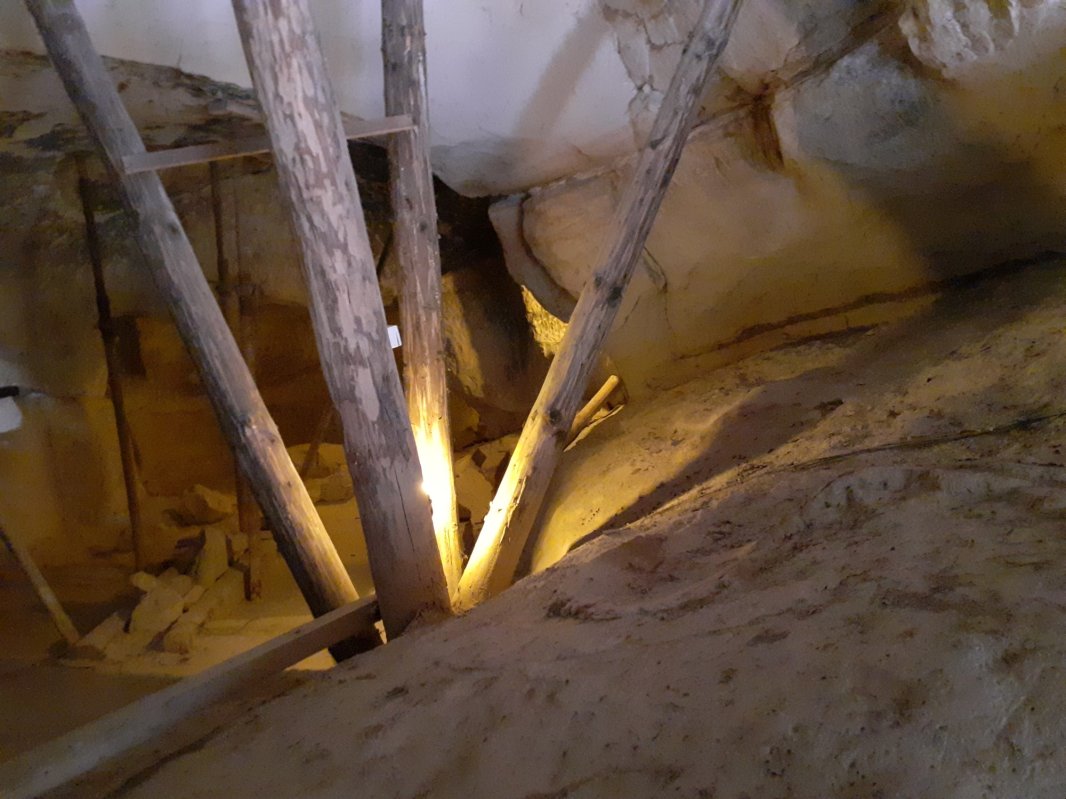 Lumina care pătrunde și sub pământ 157437