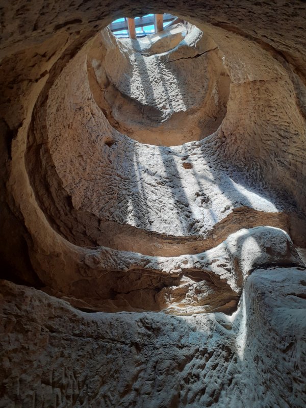 Lumina care pătrunde și sub pământ 157441